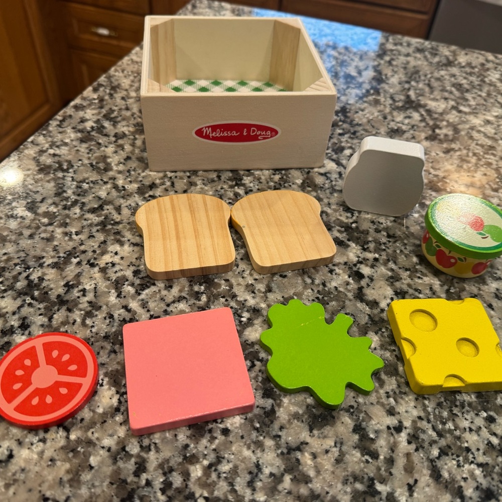 Melissa & Doug Colorful Sandwich Play Set
